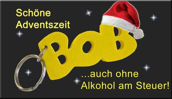 BOB-Anhänger mit Nikolausmütze und dem Schriftzug: Schöne Adventszeit, auch ohne Alkohol am Steuer