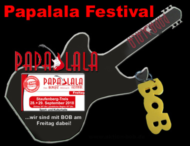 Das Erkennungszeichen des „Papalala“, die Gitarre - mit BOB-Schüsselanhänger verziert
