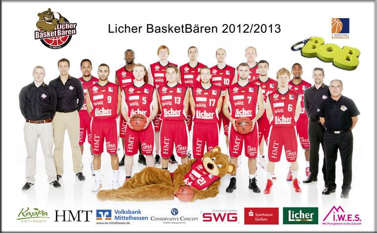 Team der Licher Basketbären in der Saison 2012/2013 mit dem BOB - Quelle: http://www.licher-basketbaeren.de
