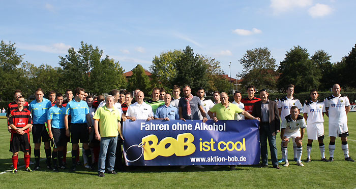 Die BOB's mit den beiden Fußballteams vom FSV Fernwald und SC Waldgirmes