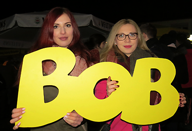 Diese jungen "BOB-Damen "auf dem Adventsmarkt in Buchenau