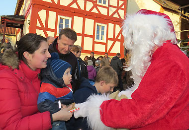 Die Bescherung im Rahmen des Adventsmarktes in Buchenau war wieder einmal ein voller Erfolg, insbesondere natürlich für die Kinder - aber auch die Aktion BOB ;-)